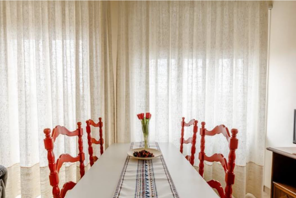 Cucina e sala da pranzo di Bramante House